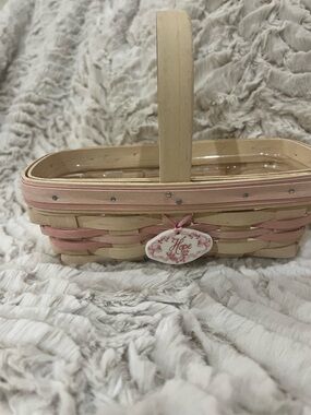 2000 Horizon of Hope Basket, slight yellowing on liner